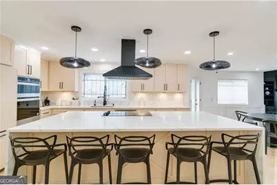 7025 Northgreen Drive, Sandy Springs, GA 30328 - Photo 7