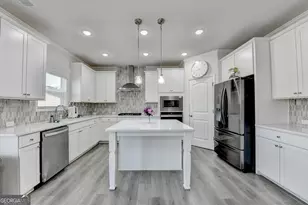 5285 Blue Mountain Ln, Cumming, GA 30040 - Photo 9