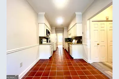 1160 Windsor Parkway #8, Atlanta, GA 30319 - Photo 11