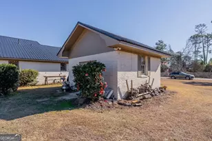 403 Rose Ln, Douglas, GA 31533 - Photo 9