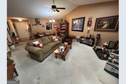 7159 Woodridge Lane, Union City, GA 30291 - Photo 9