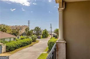 1015 Beachview Dr, Saint Simons, GA 31522 - Photo 13