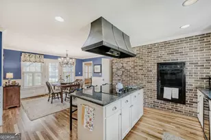 2108 Forestglade Dr, Stone Mountain, GA 30087 - Photo 9