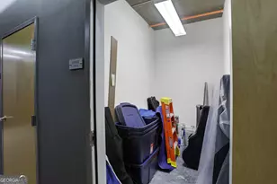 250 Pharr Rd NE, Atlanta, GA 30305 - Photo 31