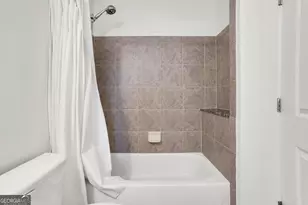 250 Pharr Rd NE, Atlanta, GA 30305 - Photo 25