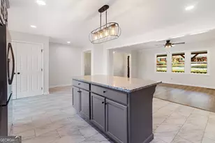 2110 Park Ln, Valdosta, GA 31602 - Photo 9