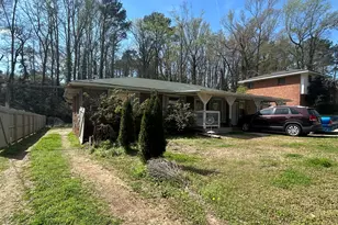 935 Slash Pine Rd, Forest Park, GA 30297 - Photo 3