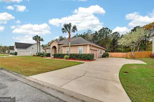 102 Wellington Cir, Brunswick, GA 31525 - Photo 3