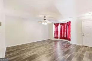 5559 Strathmoor Manor Cir, Lithonia, GA 30058 - Photo 3
