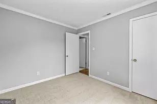 240 N Hampton Dr, Fayetteville, GA 30215 - Photo 19