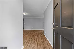 240 N Hampton Dr, Fayetteville, GA 30215 - Photo 5