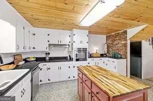 1879 Falls Rd, Toccoa, GA 30577 - Photo 13