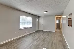 1352 Labelle St, Jonesboro, GA 30238 - Photo 5