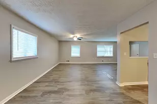 1352 Labelle St, Jonesboro, GA 30238 - Photo 3