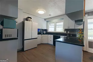 560 Lee Byrd Rd, Loganville, GA 30052 - Photo 11