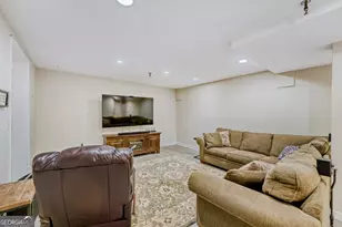 3833 Savannah Square E, Atlanta, GA 30340 - Photo 25
