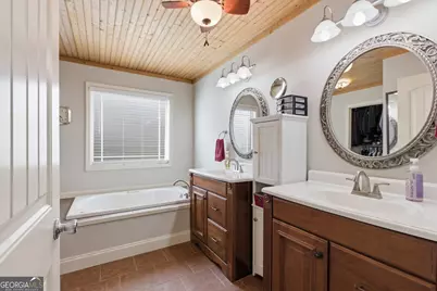 498 Deer Track Road, Cornelia, GA 30531 - Photo 19