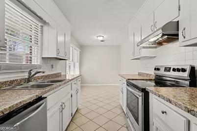 727 S Carter Drive, Jonesboro, GA 30236 - Photo 17