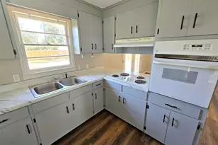 4111 Oak Dr, Valdosta, GA 31605 - Photo 7