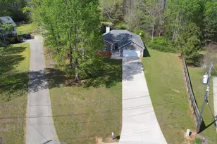 182 Hawk Ln, Carrollton, GA 30116 - Photo 3