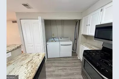 4267 Parkview Court, Stone Mountain, GA 30083 - Photo 5