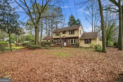 2833 Sumac Drive, Dunwoody, GA 30360 - Photo 3