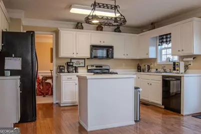 1950 East Bay Street, Hoschton, GA 30548 - Photo 11