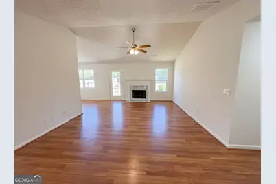 124 Amelia Garden Way, Lawrenceville, GA 30045 - Photo 3