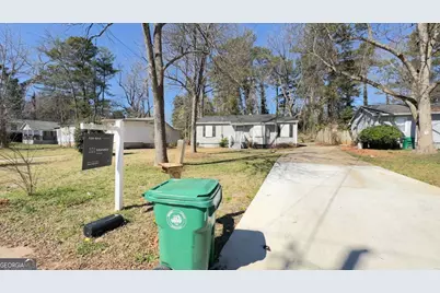 4262 Lindsey Drive, Decatur, GA 30035 - Photo 3