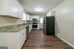 3904 W Hilda Cir, Decatur, GA 30035 - Photo 3