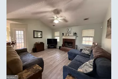 232 Knob Hill Drive, Locust Grove, GA 30248 - Photo 3