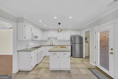 29 N Stratford Drive, Athens, GA 30605 - Photo 3