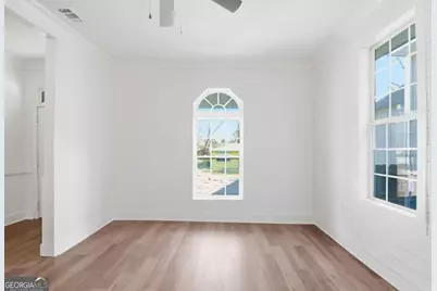 807 W 52nd Street, Savannah, GA 31401 - Photo 7