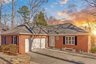 131 Sunrise Dr, Lavonia, GA 30553 - Photo 1