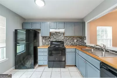 5354 Cherry Wood Drive, Stone Mountain, GA 30083 - Photo 5