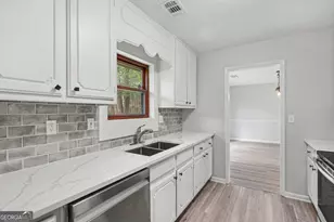 10 Gentry Dr, McDonough, GA 30252 - Photo 7