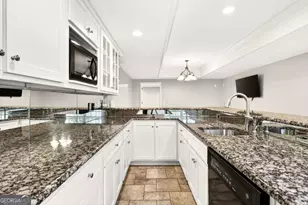 620 Lake Medlock Ct, Alpharetta, GA 30022 - Photo 35