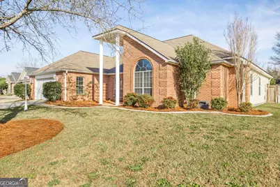 203 Cumberland Woods Terrace, Warner Robins, GA 31088 - Photo 3