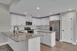 629 Broderick Cir, Warner Robins, GA 31088 - Photo 13