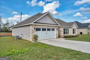 629 Broderick Cir, Warner Robins, GA 31088 - Photo 3