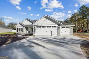 215 McQueen St, Folkston, GA 31537 - Photo 1