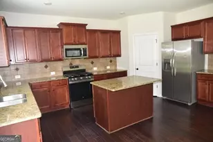 1365 Slate Bend Dr, Dacula, GA 30019 - Photo 3