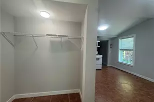 801 R St, Brunswick, GA 31520 - Photo 9