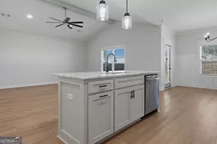 204 Turtle Cove Ln, Tifton, GA 31794 - Photo 11