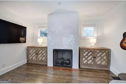 811 Verner Street NW, Atlanta, GA 30318 - Photo 7