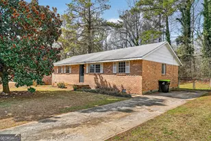 8955 Yarmouth Dr, Jonesboro, GA 30238 - Photo 3