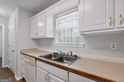 750 Mills Drive, Covington, GA 30016 - Photo 11