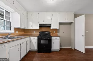 4064 Chedworth Way, Stone Mountain, GA 30083 - Photo 9