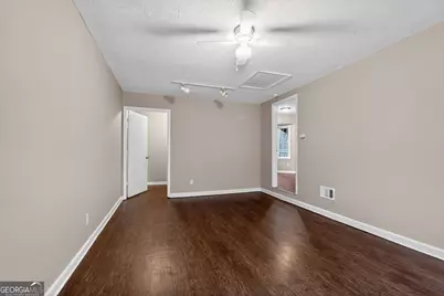 4064 Chedworth Way, Stone Mountain, GA 30083 - Photo 11