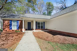 396 E Sycamore Dr, Winder, GA 30680 - Photo 5